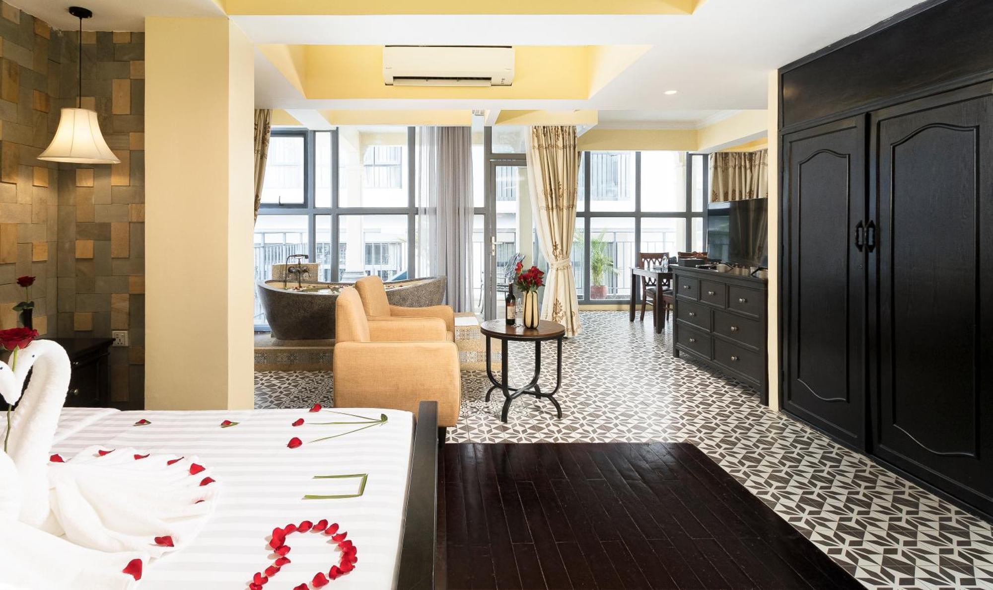 Arison Hotel Phnom Penh Exterior photo